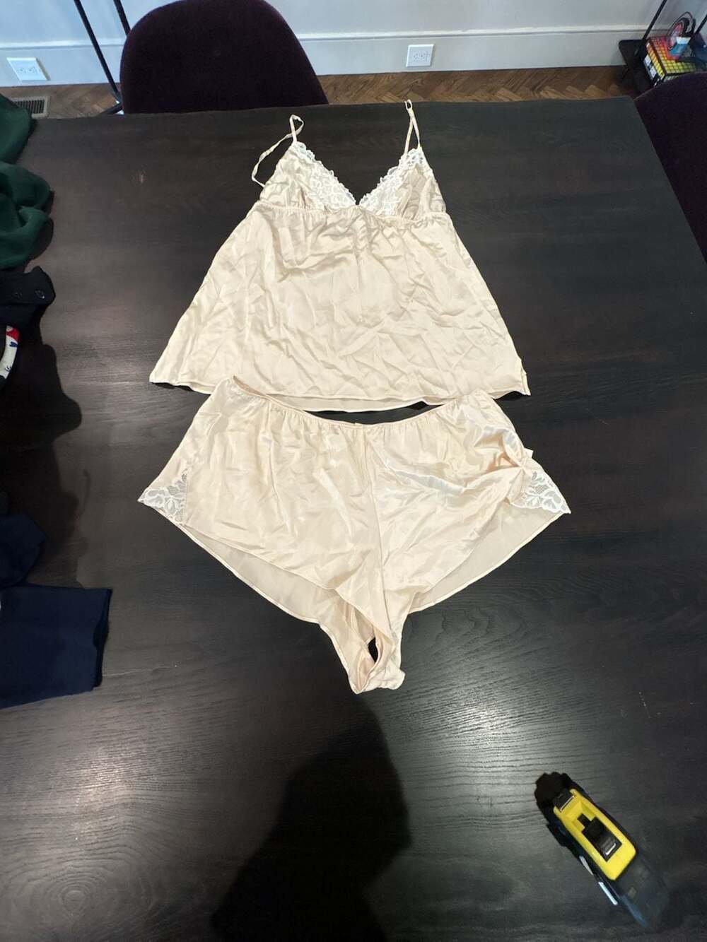 Dorina Satin and Lace Camisole and Short Pajama Set new needs cleaning  XL
